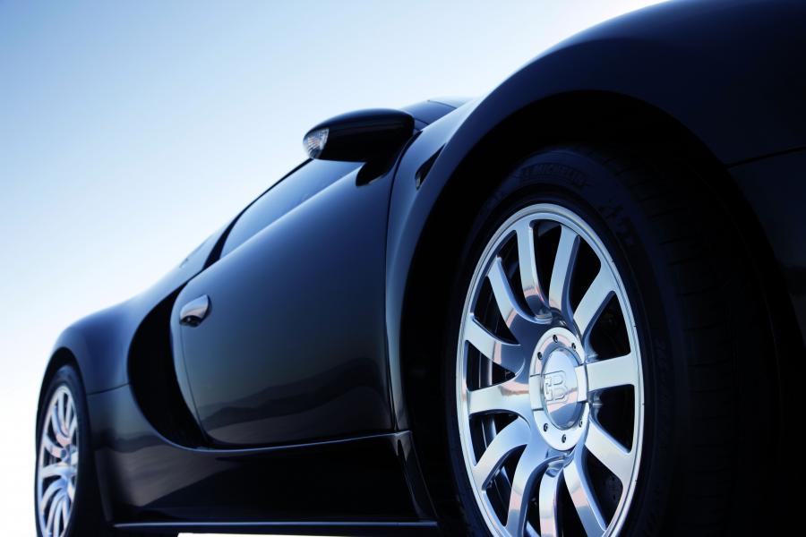  Bugatti Veyron 16.4 Centenaire 2009 года  (фото 100 из 130)